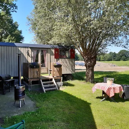 Pipowagen 'Klein Hoonhorst' Apartment Putten Exterior photo